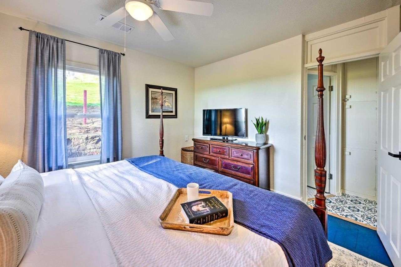 Peaceful Ranch Home With Sierra Nevada Views Woodlake Esterno foto