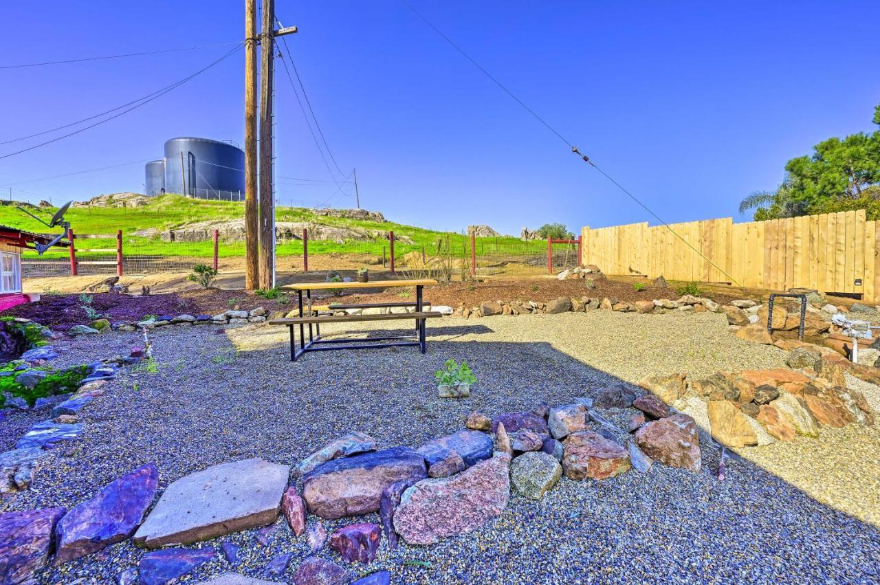 Peaceful Ranch Home With Sierra Nevada Views Woodlake Esterno foto